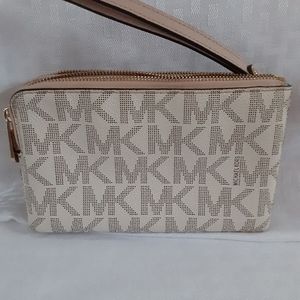 Michael Kors duel zip wristlet